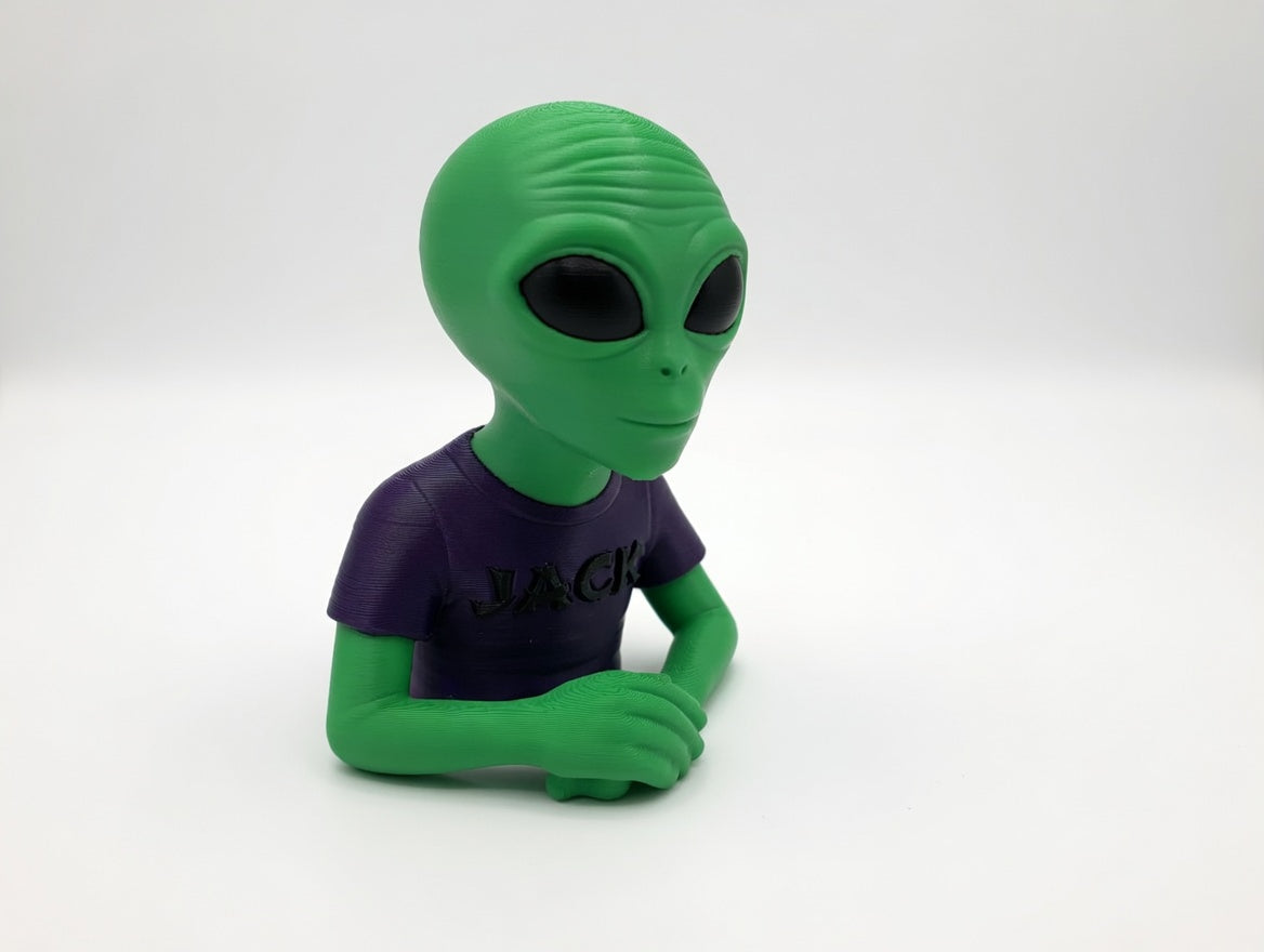 Personalized Alien with T-Shirt Figurine